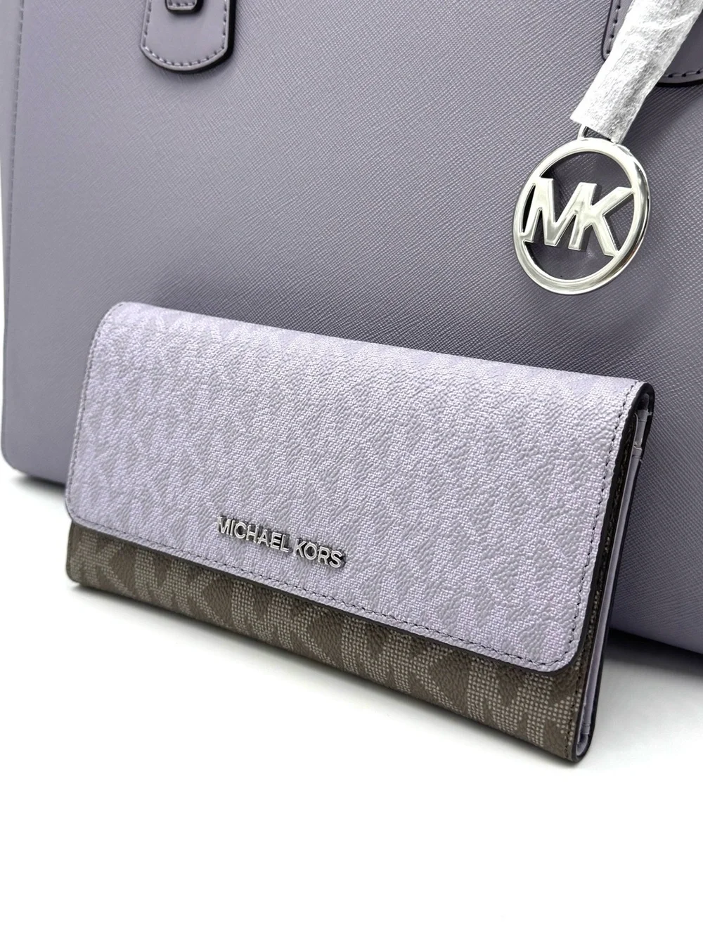 Michael Kors Voyager Large Leather Tote Bag w Matching Trifold Wallet - Lilac